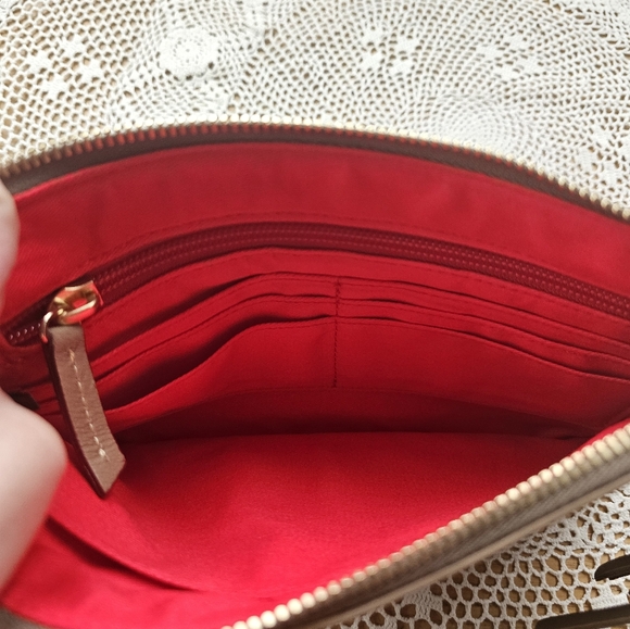 Dooney & Bourke Oyster Leather Wristlet/Clutch With Out Wrist Strap - Picture 8 of 10